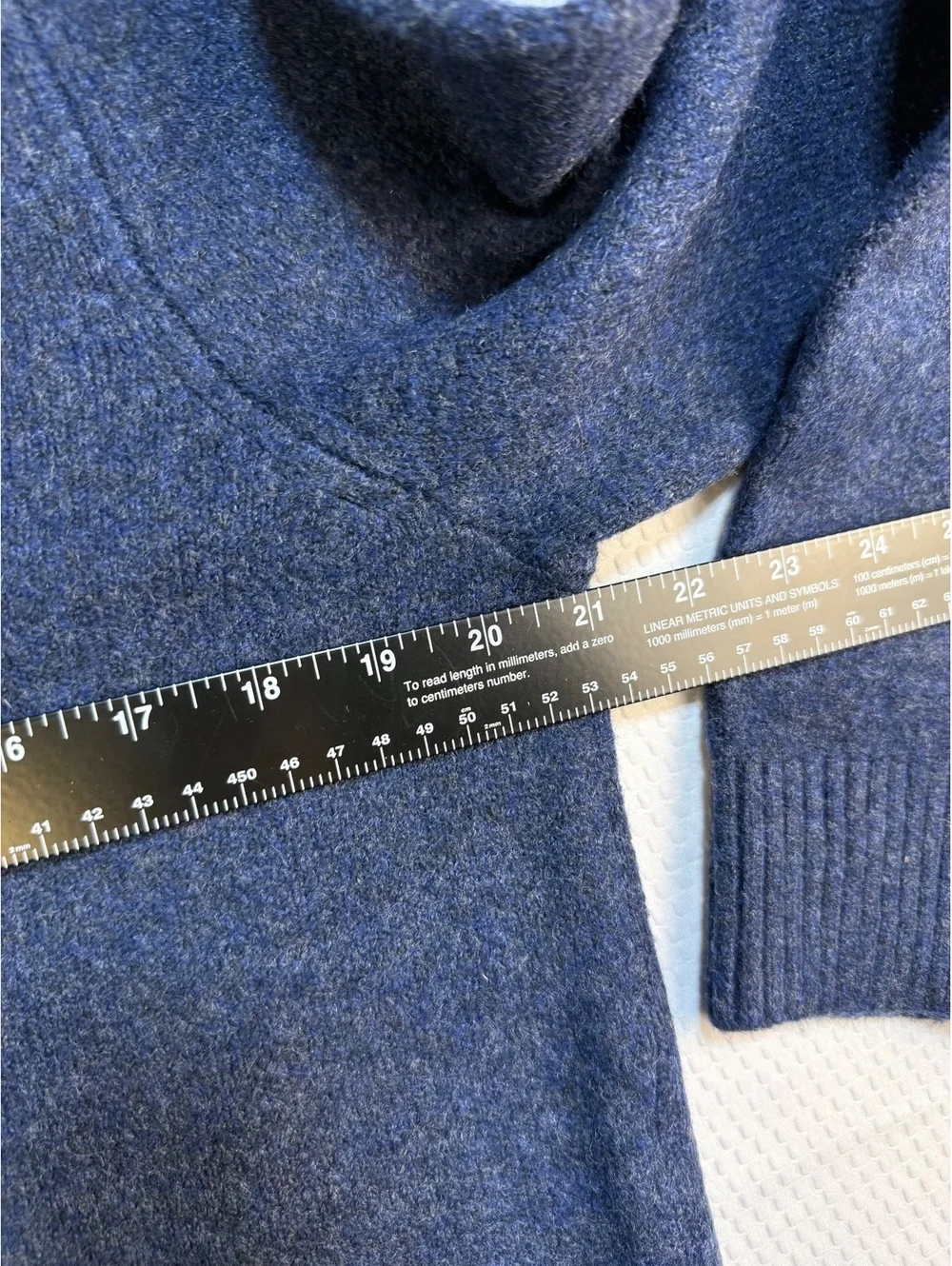 Gap Men’s Large Navy Blue Heathered Wool Blend Crewneck Sweater Pullover